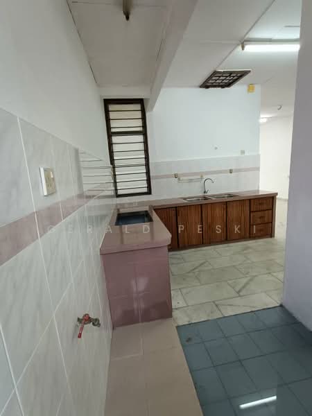 Rumah Teres 1 Tingkat untuk Dijual di Taman Impian Indah (Bukit Mertajam) - Gerald Peski - Kitchen - PropertyGuru.com.my