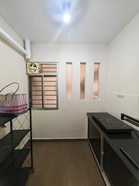 Condominium for Rent at Villa Park - Jing Xiong Lim - Kitchen - PropertyGuru.com.my