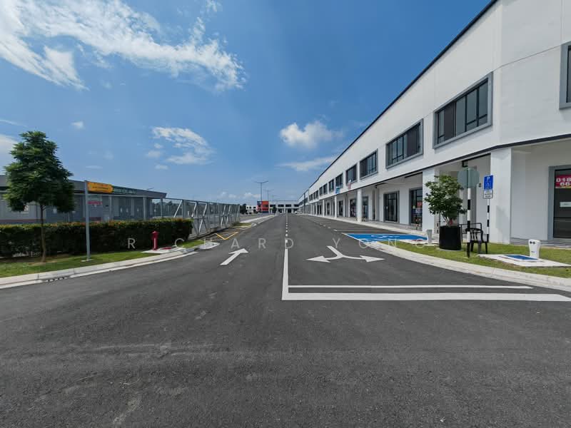 Shop / Office for Rent in Taman Kota Masai (Pasir Gudang) - Richard Yong - Exterior - PropertyGuru.com.my
