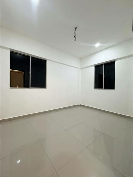 Rumah Flat untuk Dijual di Flat Taman Perling - Eric Wong - PropertyGuru.com.my