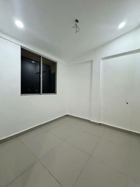 Rumah Flat untuk Dijual di Flat Taman Perling - Eric Wong - PropertyGuru.com.my