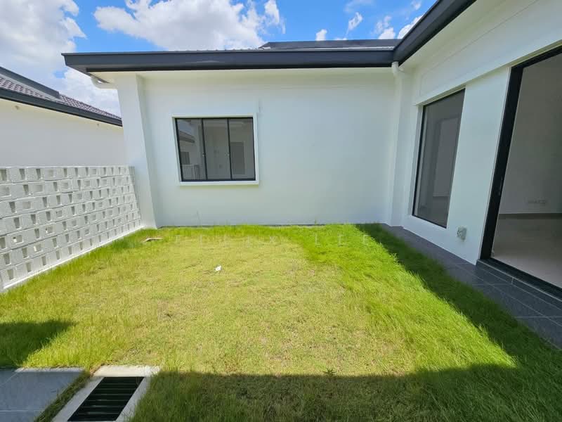 Rumah Teres 1 Tingkat untuk Dijual di Eco Grandeur (Puncak Alam) - Felix Lee - Exterior - PropertyGuru.com.my
