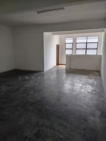 Shop / Office for Rent in Taman Desa Cemerlang (Ulu Tiram) - Calley Chin - Interior - PropertyGuru.com.my