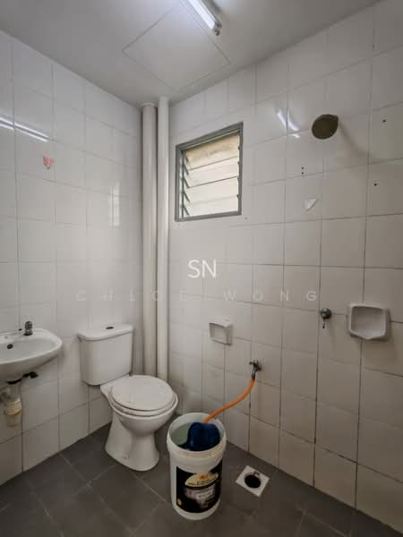 Apartment for Rent at Pangsapuri Akasia (Bandar Botanic) - Chloe Wong - Bathroom - PropertyGuru.com.my