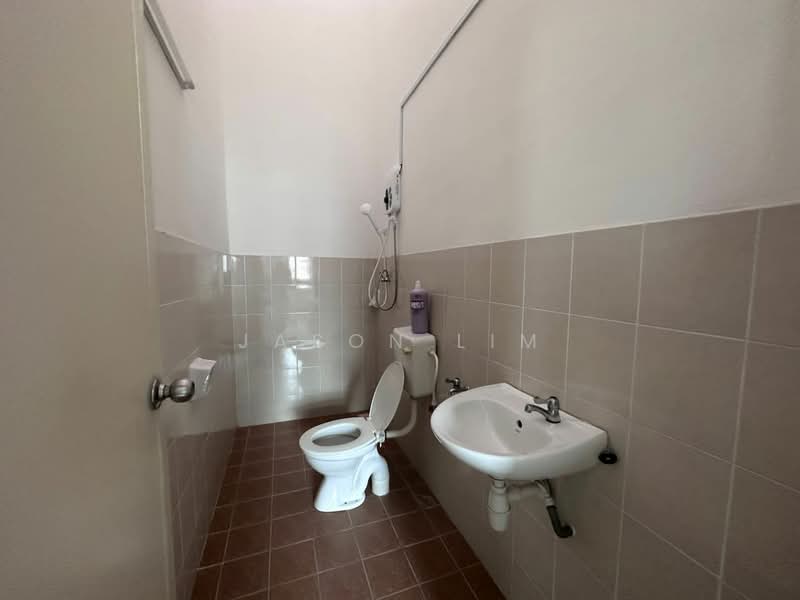 2-storey Terraced House for Sale in Austin Crest (Johor Bahru) - Jason Lim - Bathroom - PropertyGuru.com.my