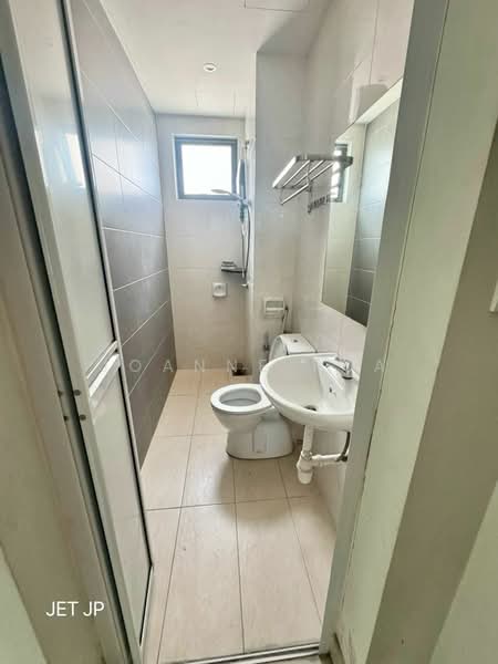 Servis Apartment untuk Disewa di Maple Residences @ Bandar Bestari Klang - Joanne Pua - Bathroom - PropertyGuru.com.my