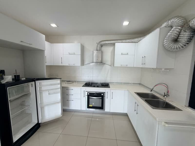 Condominium for Rent at T-Parkland - Lau Ia Ein - Kitchen - PropertyGuru.com.my