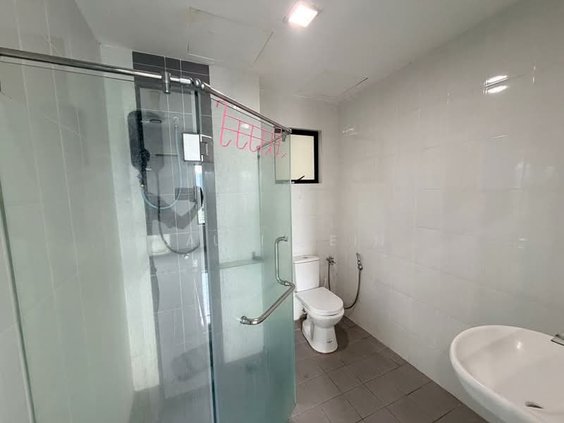 Condominium for Rent at T-Parkland - Lau Ia Ein - Bathroom - PropertyGuru.com.my