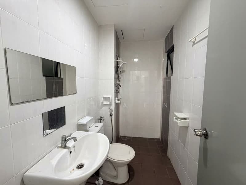 Condominium for Rent at T-Parkland - Lau Ia Ein - Bathroom - PropertyGuru.com.my