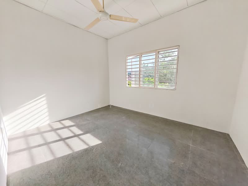 Semi-Detached House for Sale in Bandar Putra Permai (Seri Kembangan) - Sky Lim - Interior - PropertyGuru.com.my