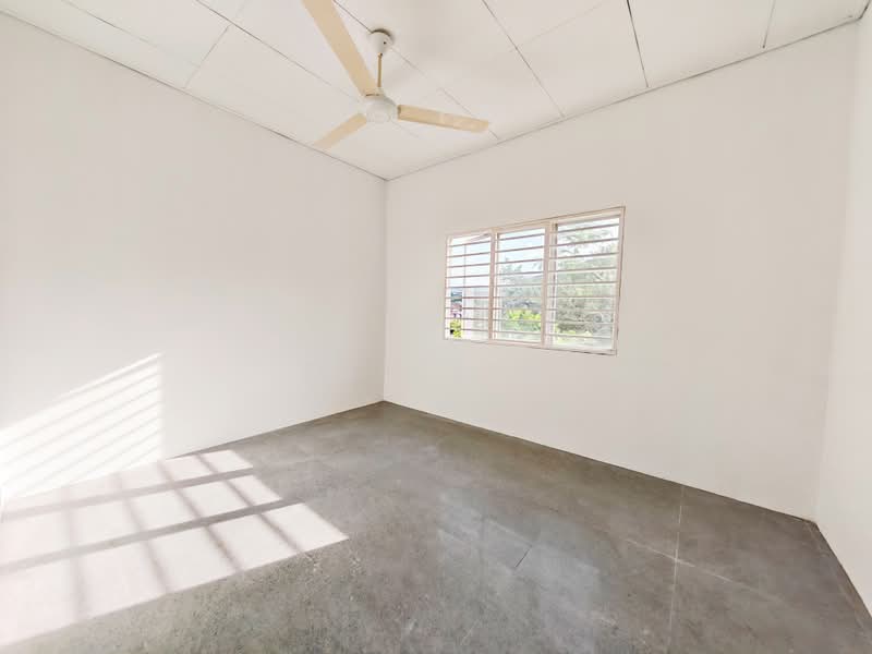 Semi-Detached House for Sale in Bandar Putra Permai (Seri Kembangan) - Sky Lim - Interior - PropertyGuru.com.my