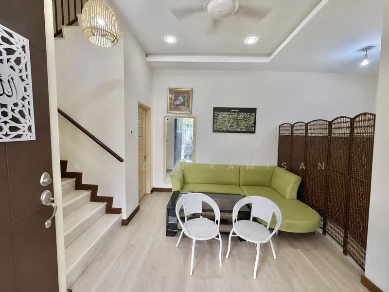 Rumah Berkembar untuk Dijual di Skudai (Johor) - MAZRIZAN KAMISAN - Living Room - PropertyGuru.com.my
