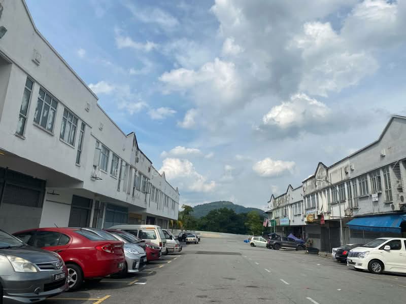 Factory for Rent in Taman Cheras Mas (Cheras) - Meng Yan Lim - Exterior - PropertyGuru.com.my