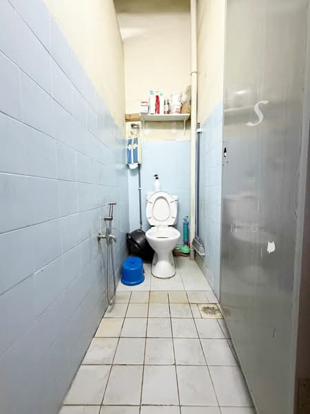Rumah Teres 1 Tingkat untuk Dijual di Taman Desa Utama (Klang) - Stanley Hong - Bathroom - PropertyGuru.com.my