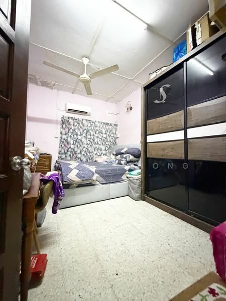 Rumah Teres 1 Tingkat untuk Dijual di Taman Desa Utama (Klang) - Stanley Hong - Bedroom - PropertyGuru.com.my