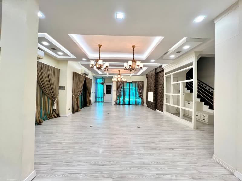 Semi-Detached House for Sale in Seksyen 13 (Shah Alam) - Azmi . - Living Room - PropertyGuru.com.my