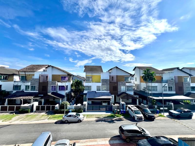 Semi-Detached House for Sale in Seksyen 13 (Shah Alam) - Azmi . - Exterior - PropertyGuru.com.my