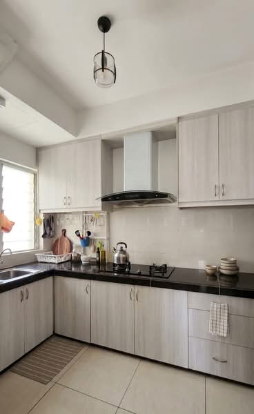 Condominium for Sale at Hijauan Puteri Condominium - Paul Lee - Kitchen - PropertyGuru.com.my