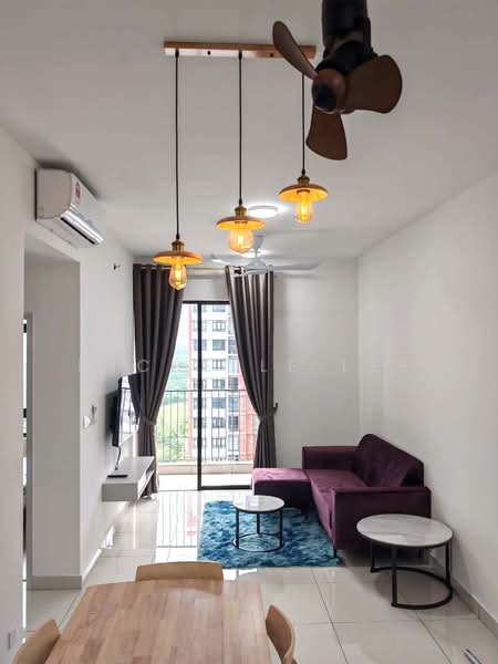 Servis Apartment untuk Disewa di The Amber Residence @ TwentyFive.7 - Michelle Lee - Living Room - PropertyGuru.com.my