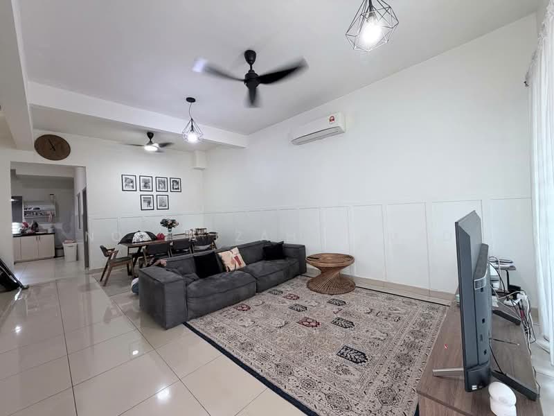Rumah Teres 2 Tingkat untuk Dijual di Dengkil (Selangor) - Norfaizah Ahmad - Living Room - PropertyGuru.com.my