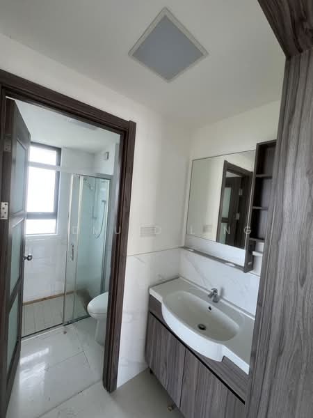 Apartment for Rent at Starview Bay @ Forest City - Edmund Ling - Bathroom - PropertyGuru.com.my