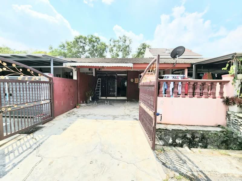 1-storey Terraced House for Sale in Bandar Kinrara Seksyen 5 (Bandar Kinrara) - Ilman Nahri - Exterior - PropertyGuru.com.my