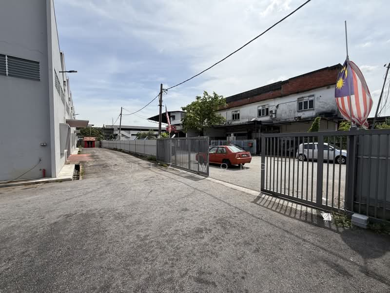 Kilang untuk Disewa di Seksyen 51 (Petaling Jaya) - Chez Wong - Exterior - PropertyGuru.com.my
