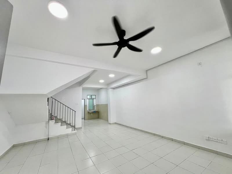 2-storey Terraced House for Sale in Taman Pulai Mutiara (Iskandar Puteri (Nusajaya)) - Esther Chang - Living Room - PropertyGuru.com.my