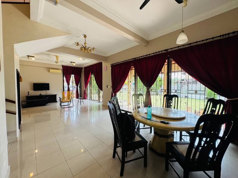 2-storey Terraced House for Sale in Bukit Jelutong (Shah Alam) - Azmi . - Living Room - PropertyGuru.com.my