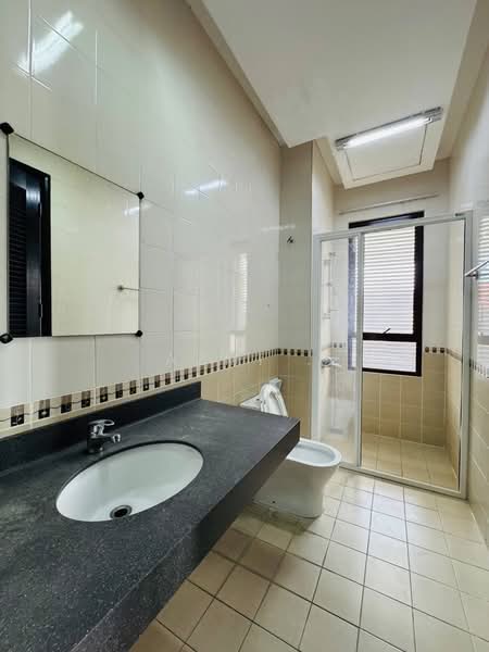 2-storey Terraced House for Sale in Bukit Jelutong (Shah Alam) - Azmi . - PropertyGuru.com.my
