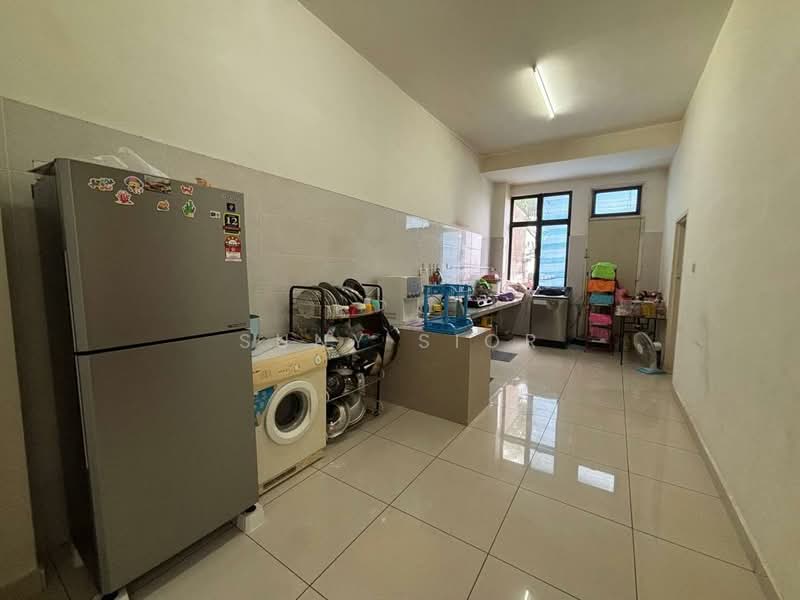 2-storey Terraced House for Sale in Taman Desa Cemerlang (Ulu Tiram) - Suny Sior - Kitchen - PropertyGuru.com.my