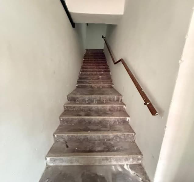 Shop for Rent in Bandar Seri Putra (Bangi) - Vincent Lee - Interior - PropertyGuru.com.my