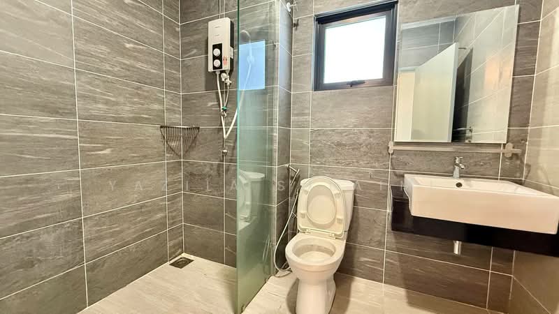 2-storey Terraced House for Rent in Cyberjaya (Selangor) - Yazila Sulaimi - Bathroom - PropertyGuru.com.my