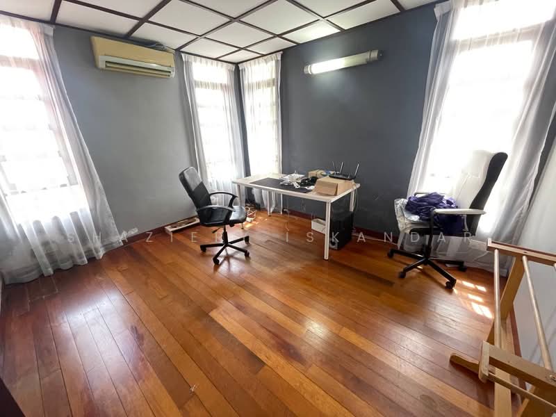 Rumah Banglo untuk Dijual di Seksyen 7 (Shah Alam) - Shaziery Iskandar - Study - PropertyGuru.com.my