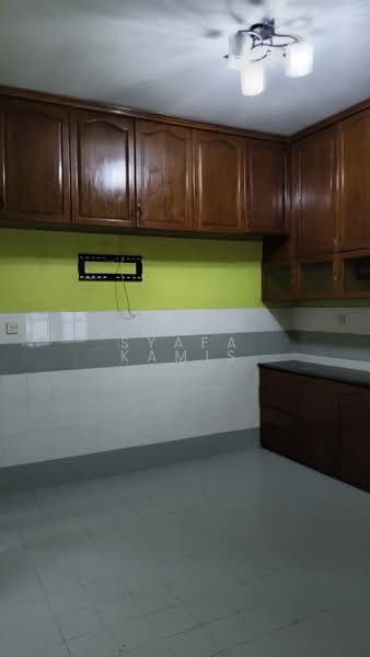 Rumah Teres 2 Tingkat untuk Dijual di Taman Mutiara (Ulu Tiram) - Syafa Kamis - Kitchen - PropertyGuru.com.my