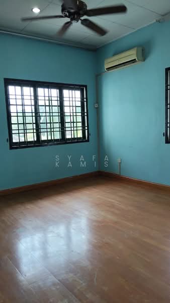Rumah Teres 2 Tingkat untuk Dijual di Taman Mutiara (Ulu Tiram) - Syafa Kamis - Room - PropertyGuru.com.my