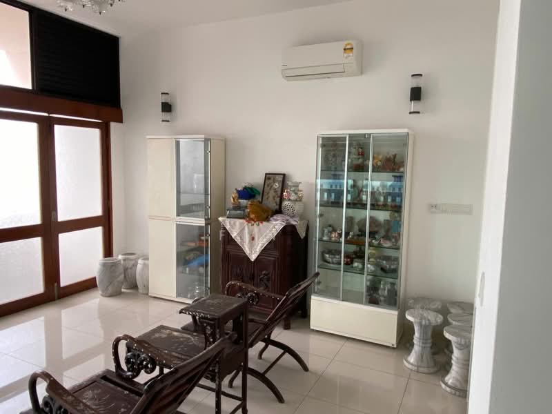 Kondominium untuk Dijual di Logan Residency (Logan Mansion) - Fen . - Living Room - PropertyGuru.com.my