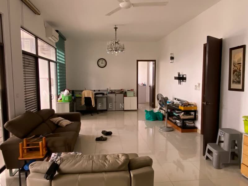 Kondominium untuk Dijual di Logan Residency (Logan Mansion) - Fen . - Living Room - PropertyGuru.com.my