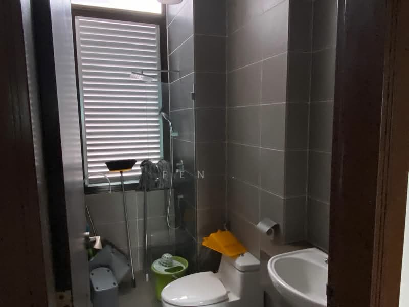 Kondominium untuk Dijual di Logan Residency (Logan Mansion) - Fen . - Bathroom - PropertyGuru.com.my