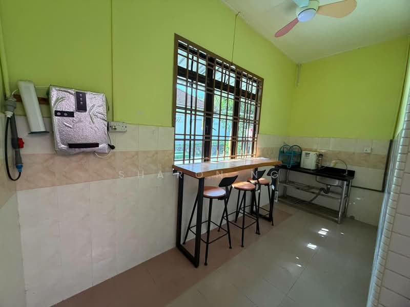 Rumah Banglo untuk Dijual di Kempas (Johor Bahru) - Sharon Ng - Kitchen - PropertyGuru.com.my