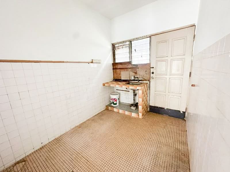 Rumah Teres 2 Tingkat untuk Dijual di Pandan Indah (Ampang) - M.J Zairin - Kitchen - PropertyGuru.com.my