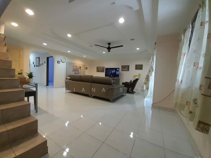 Rumah Teres 2 Tingkat untuk Dijual di Klang (Selangor) - Diana See - Living Room - PropertyGuru.com.my
