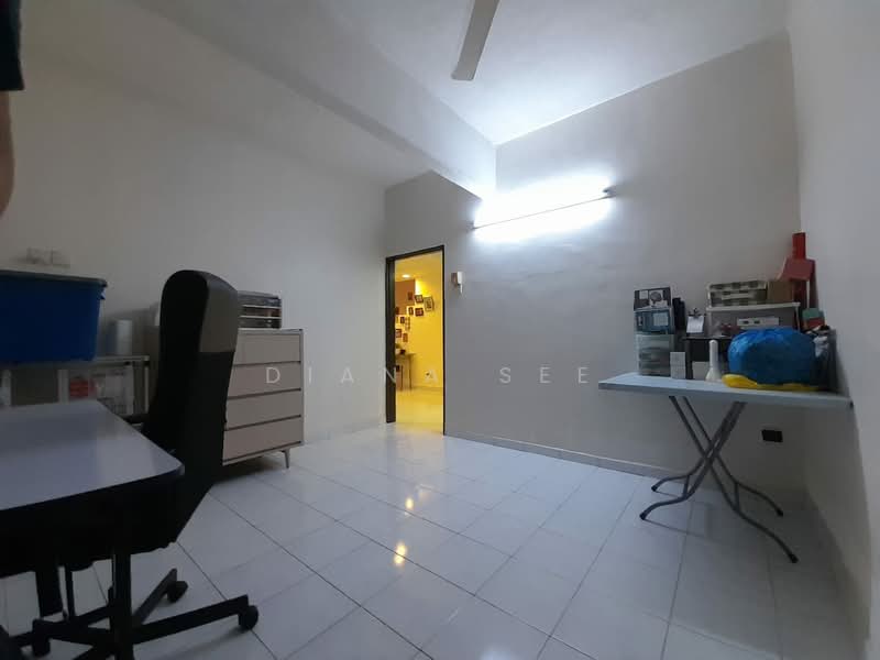 Rumah Teres 2 Tingkat untuk Dijual di Klang (Selangor) - Diana See - Study - PropertyGuru.com.my