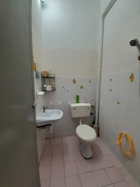 Rumah Teres 2 Tingkat untuk Dijual di Klang (Selangor) - Diana See - Bathroom - PropertyGuru.com.my