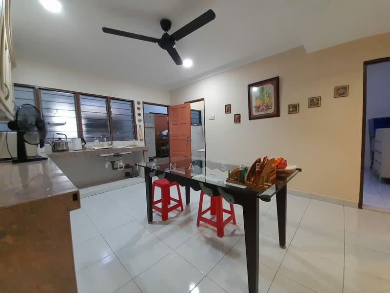 Rumah Teres 2 Tingkat untuk Dijual di Klang (Selangor) - Diana See - Kitchen - PropertyGuru.com.my