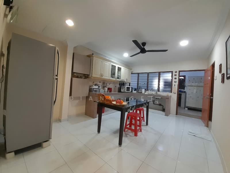 Rumah Teres 2 Tingkat untuk Dijual di Klang (Selangor) - Diana See - Kitchen - PropertyGuru.com.my