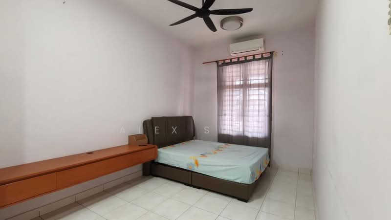 1-storey Terraced House for Rent in Taman Mount Austin (Tebrau) - Alex Sieh - PropertyGuru.com.my