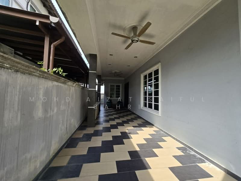 Semi-Detached House for Sale in Seksyen 27 (Shah Alam) - Mohd Aizat Saiful Bahri - Exterior - PropertyGuru.com.my