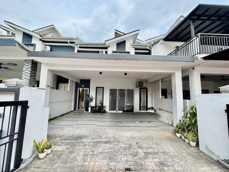 Rumah Teres 2 Tingkat untuk Dijual di Shah Alam (Selangor) - Azmi . - Exterior - PropertyGuru.com.my