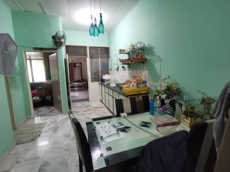 1-storey Terraced House for Sale in Taman Harapan (Kapar) - Norfaizah Ahmad - Kitchen - PropertyGuru.com.my